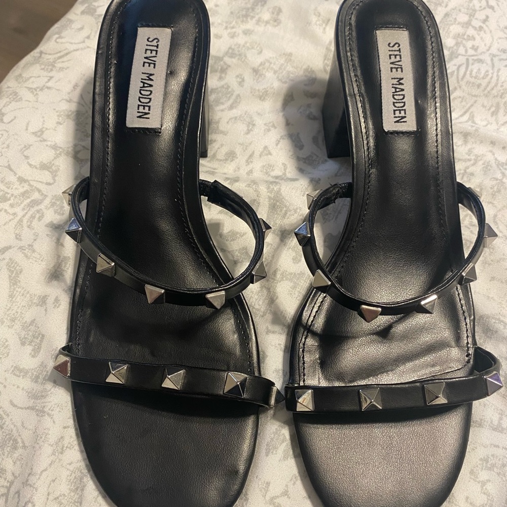 Steve madden studded block sandal